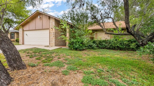 Building Photo - 8010 Misty Park St