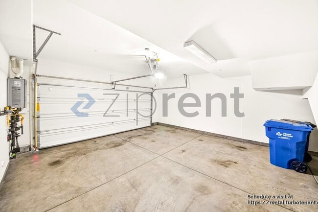 Building Photo - 12271 Summer Ln