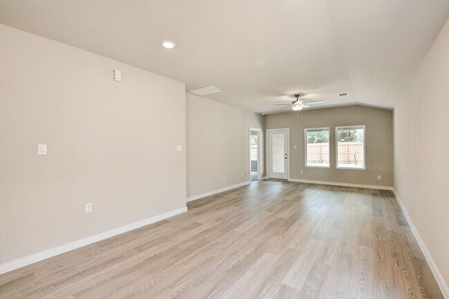 Building Photo - 1721 Succotash Oak Ct