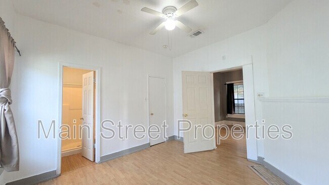 Building Photo - 1014 W Gregory St