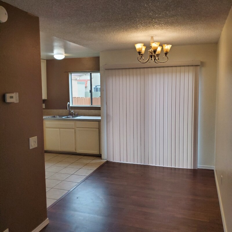 Building Photo - 1643 Rue De Valle