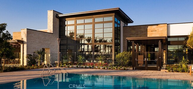 Building Photo - 71 Einstein-