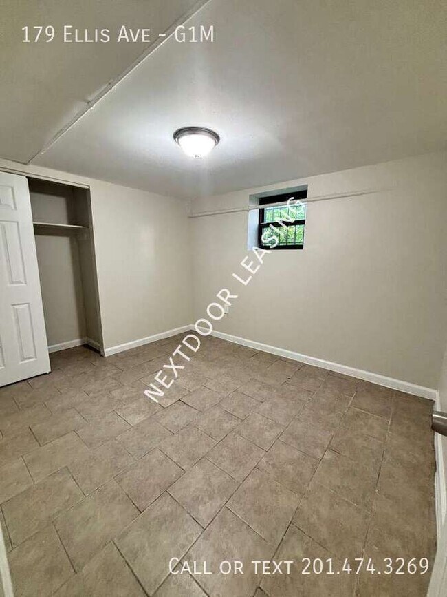 Building Photo - 179 Ellis Ave