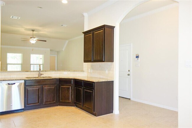 Building Photo - 3745 Bainbridge St