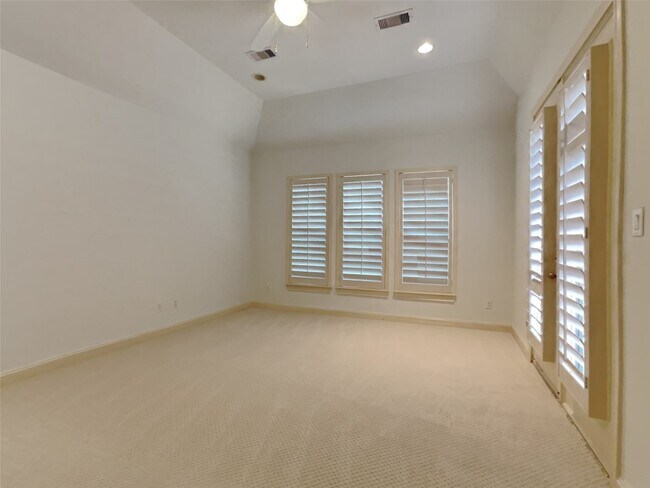 Building Photo - 9530 Pemberton Trce