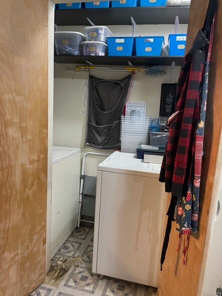 Building Photo - 1101 Lanore Dr