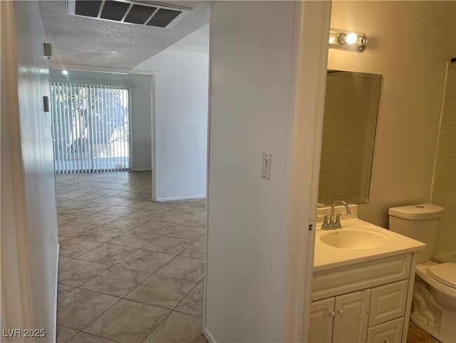 Building Photo - 2198 Capistrano Ave