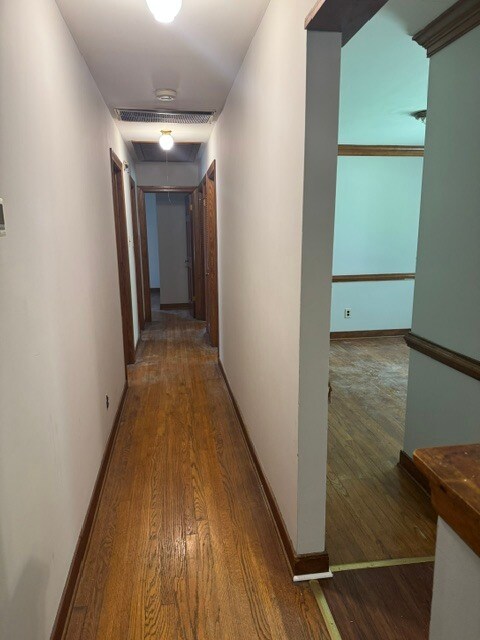 Building Photo - 7270 Narrowridge Rd