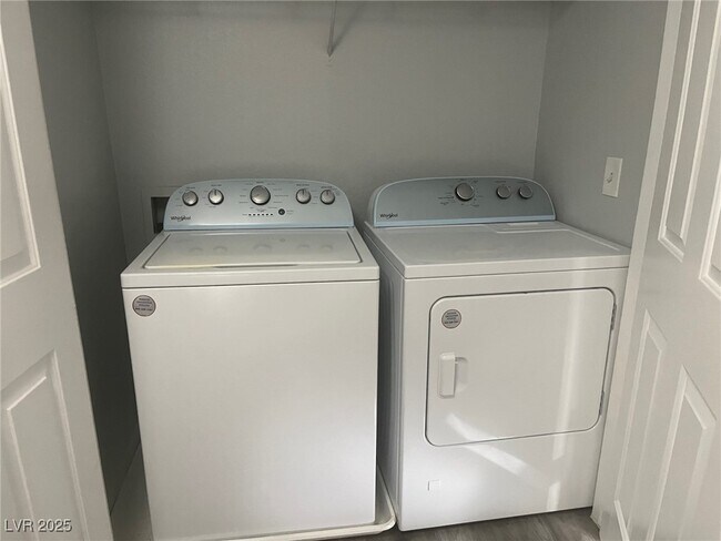 Building Photo - 1300 S Arlington St