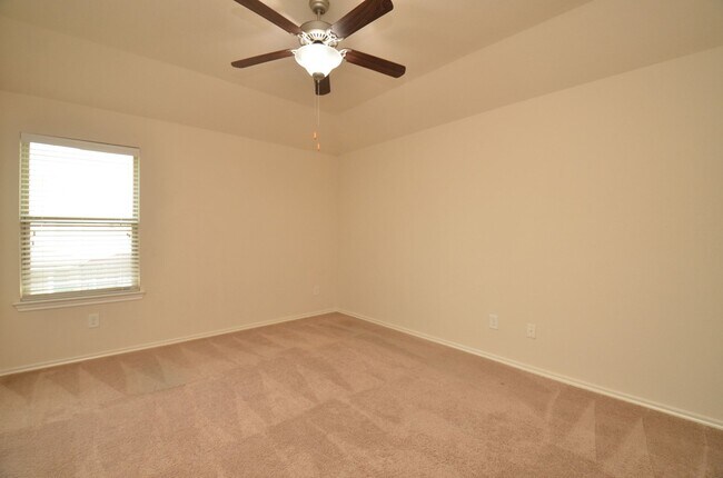 Building Photo - 3119 Balch Springs Ln