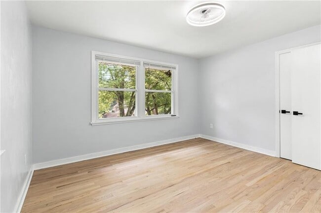 Building Photo - 4030 Circle Dr