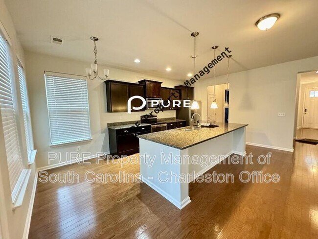 Building Photo - 154 Hickory Ridge Way