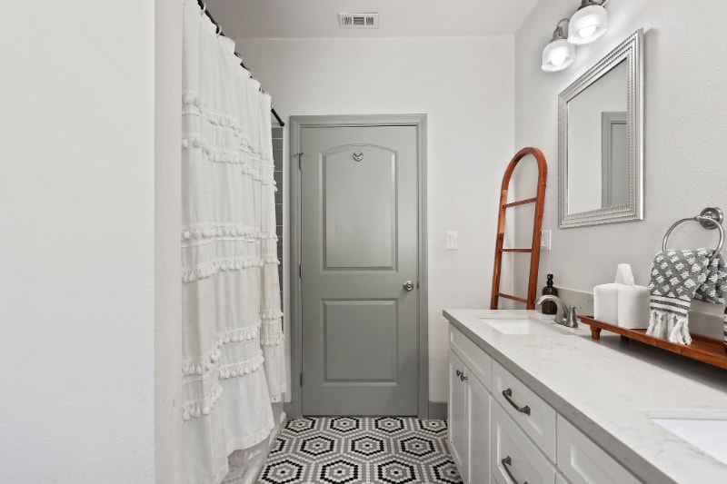 Building Photo - 3878 S Harvard Blvd