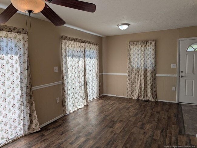 Building Photo - 203 Wall St