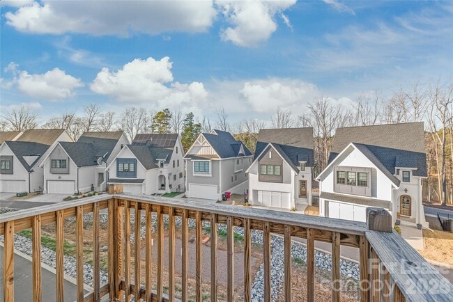 Building Photo - 554 Amalfi Dr