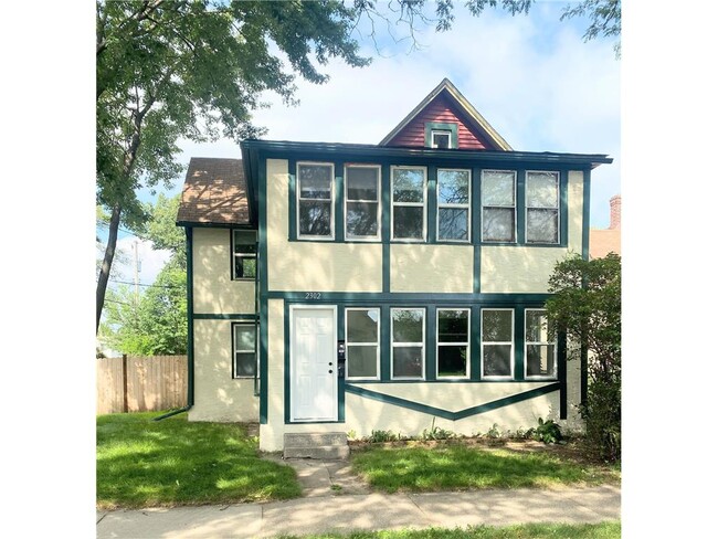 Primary Photo - 2302 6th St NE
