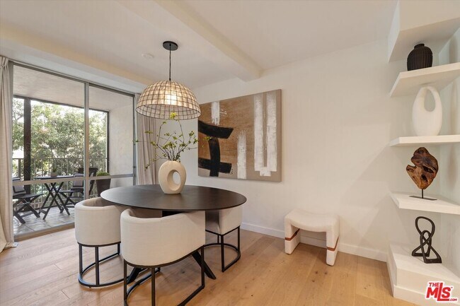 Building Photo - 850 Kings Rd