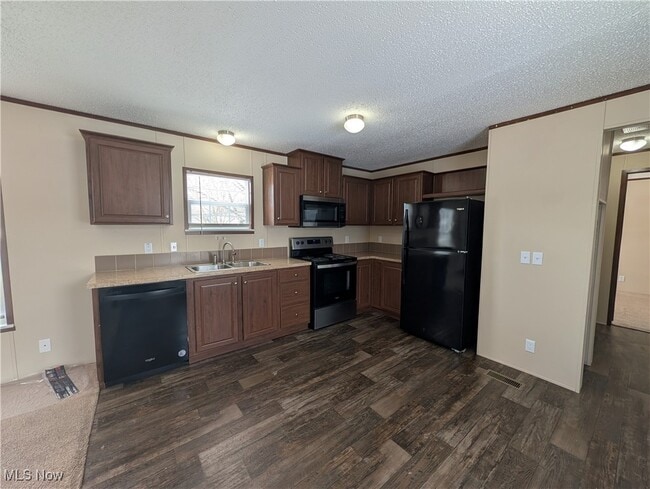 Building Photo - 235 Chaucer Ct