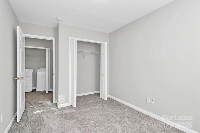 Building Photo - 2138 Winthrop Chase Dr