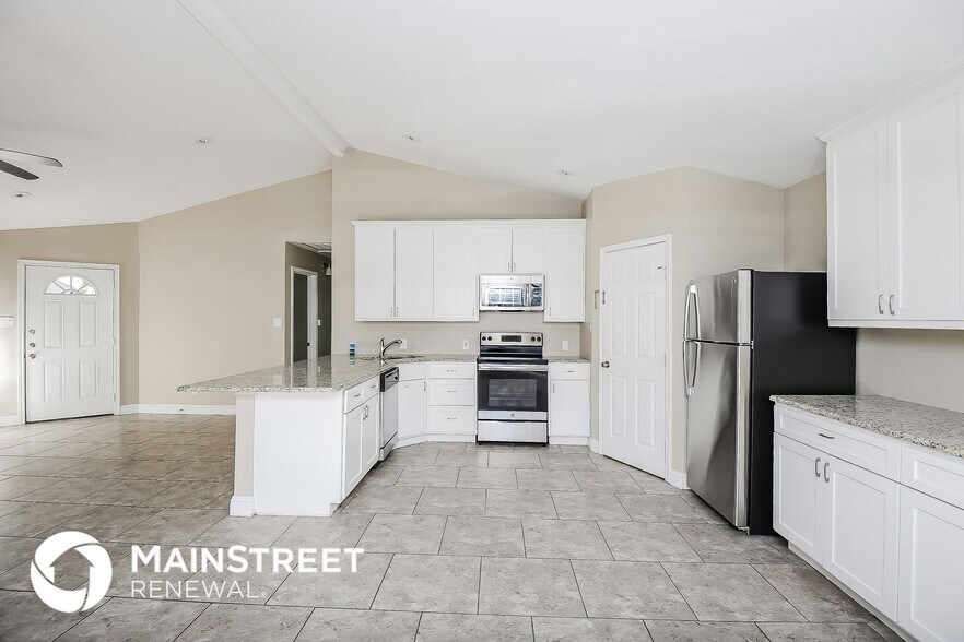 Building Photo - 4522 Horizon Dr