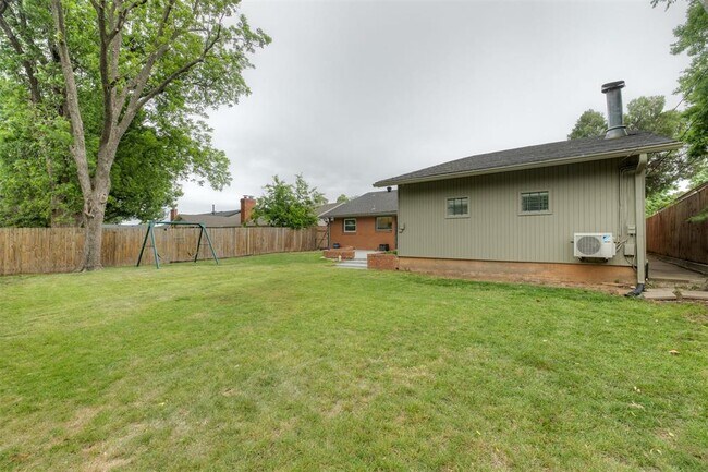 Building Photo - 2725 NW 68th St