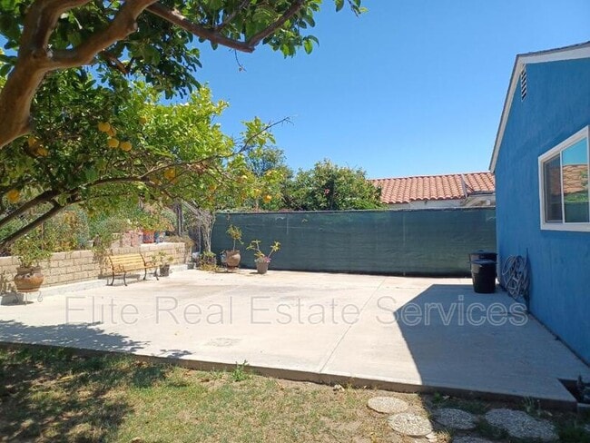 Building Photo - 887 Hawaii Ave