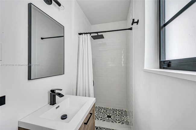 Building Photo - 1951 SW 23rd St