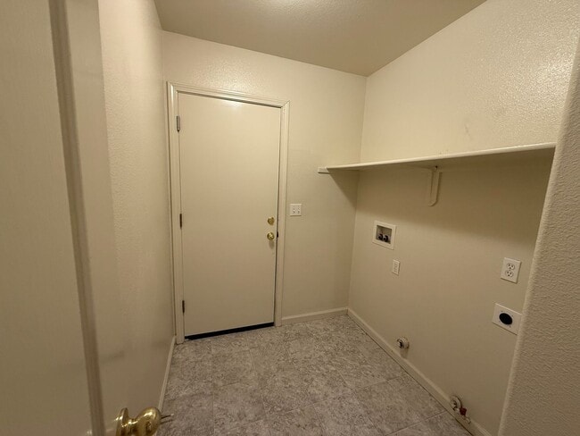 Building Photo - Single Story home in Sylvan School District!