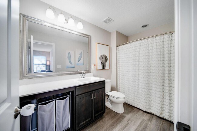 Building Photo - 7181 Fenwick St NW