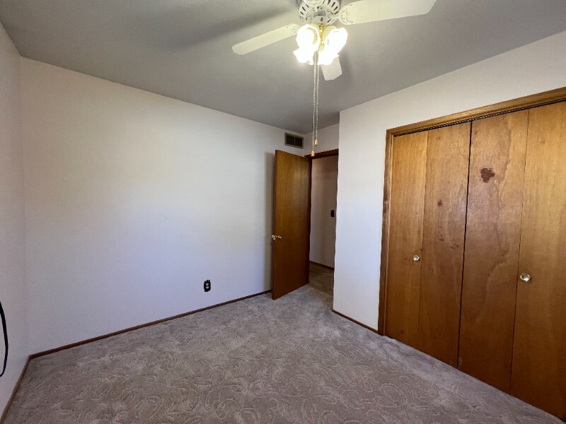 Building Photo - 7412 Warren W