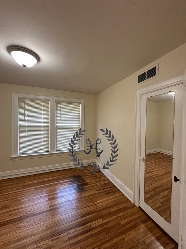 Building Photo - 119 Brunson Ave
