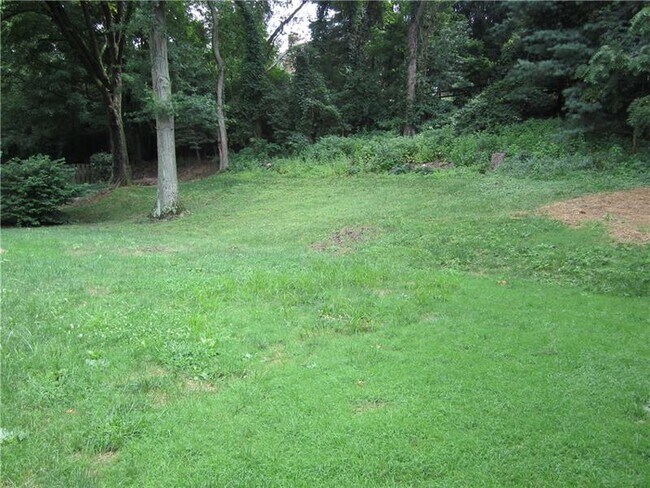 Building Photo - 2341 Southwood Dr