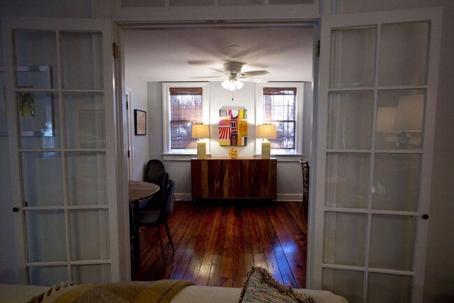 Building Photo - Available 3/1. Beautiful 3 BR/2BA available in Elliottborough! Landscaping included!