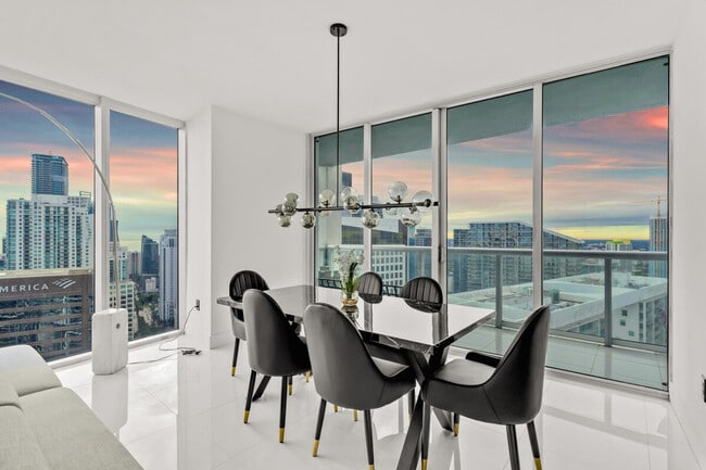 Building Photo - 631 Brickell Ave