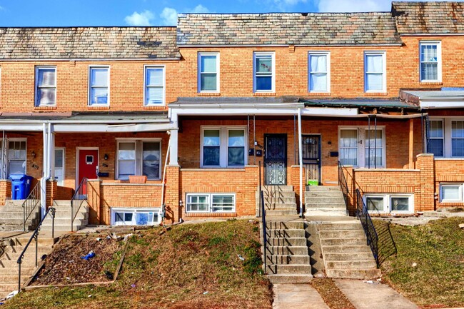 Building Photo - 1314 N Kenwood Ave