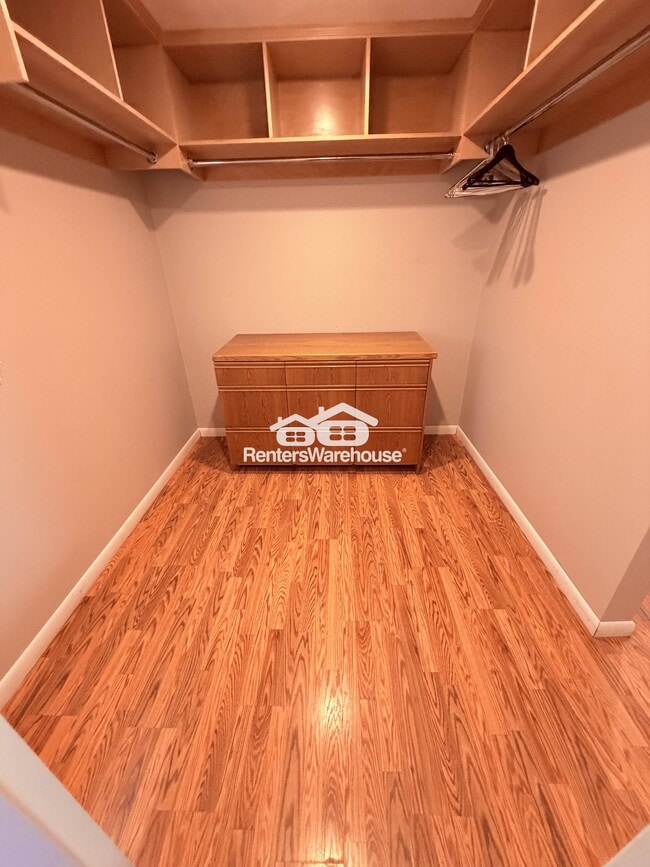 Building Photo - 2555 S 400 E