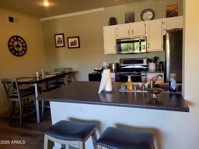 Building Photo - 16013 S Desert Foothills Pkwy