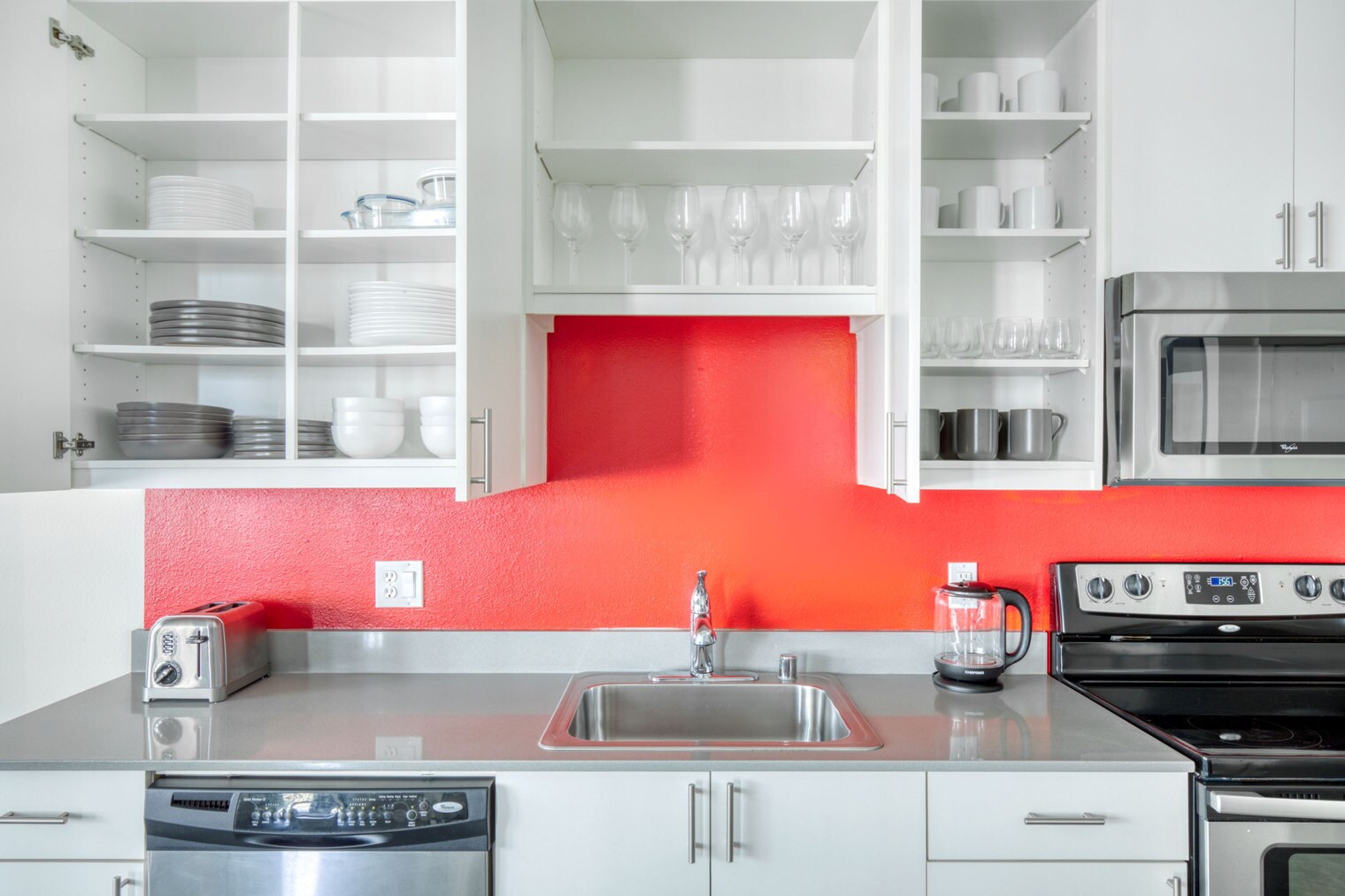 Building Photo - 330 3rd Ave W