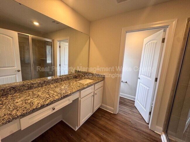 Building Photo - 5334 River Reach Dr