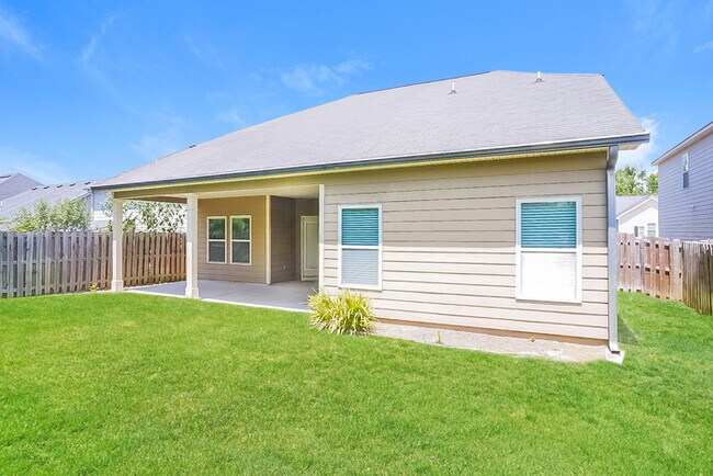 Building Photo - Spacious 4 Bedroom Home in Grovetown!