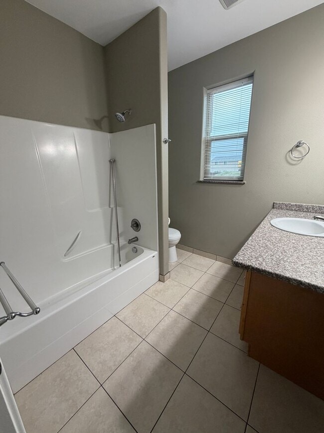 Building Photo - Beautiful Home In Quiet Neighborhood! Landscaping Included!