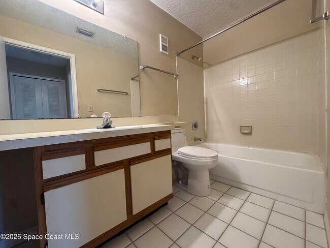 Building Photo - 7667 N Wickham Rd