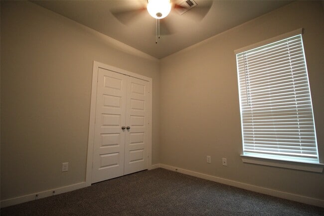 Building Photo - 25504 Starling Ln