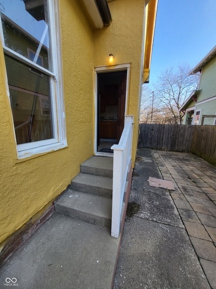 Building Photo - 1912 N Talbott St