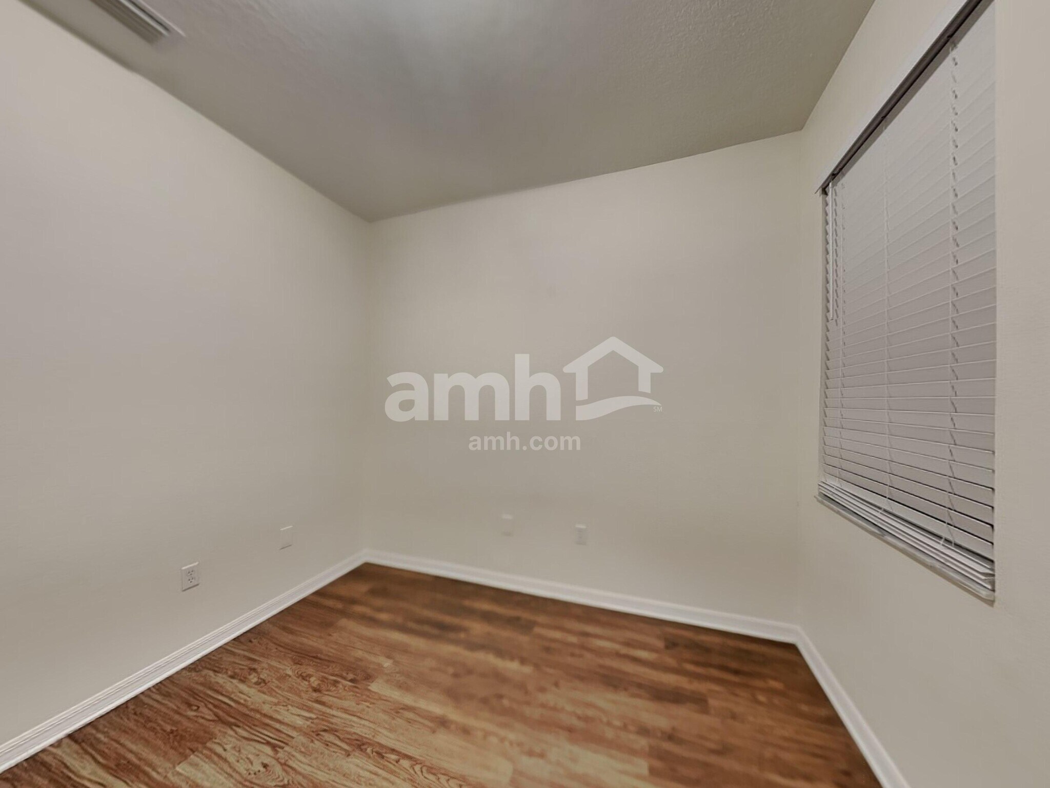 Building Photo - 11124 Creek Haven Dr