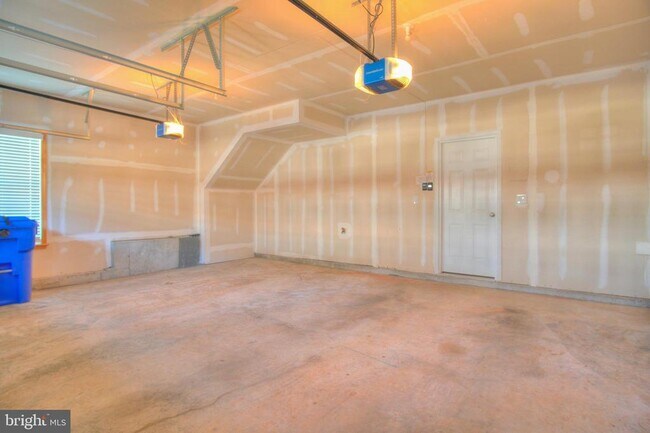 Building Photo - 42629 Oak Pk Sq