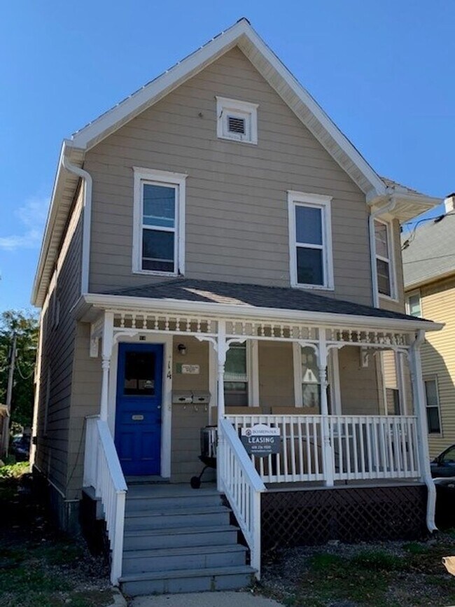 Building Photo - 14 S Bassett St