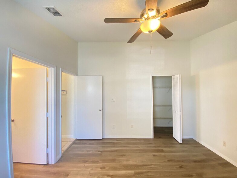 Building Photo - 3 Bedroom / 2 Bath Home in Winter Springs !