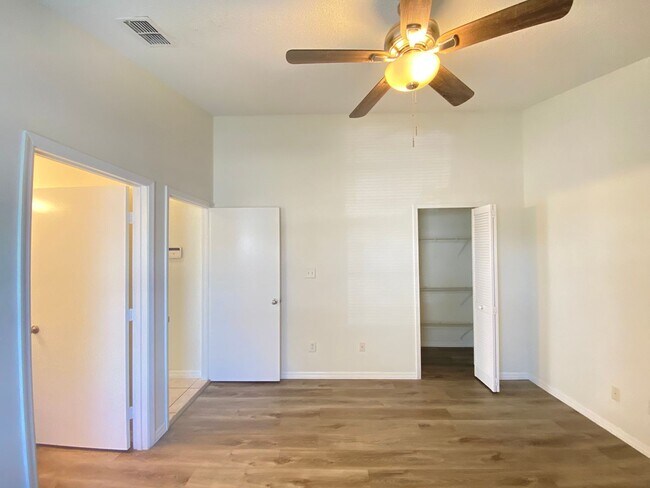 Building Photo - 3 Bedroom / 2 Bath Home in Winter Springs !