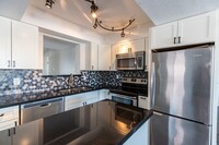 Building Photo - GORGEOUS, COMPLETELY REMODELED 5 BEDROOM, ...